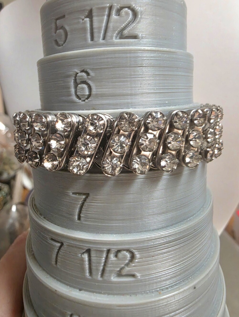 Vintage British Hong Kong Rhinestone Expansion Stretch Bracelet - Picture 5 of 7
